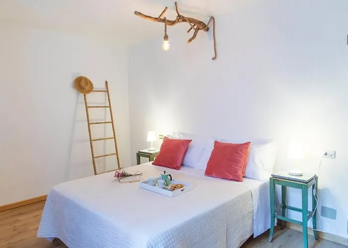 Leontine In By Yohome Mondaino