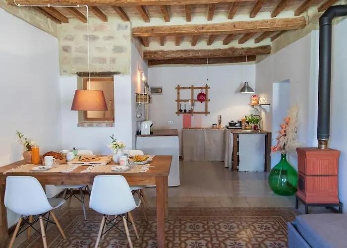 Leontine In By Yohome Mondaino